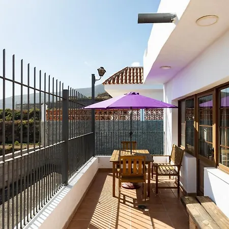 Casa Familiar Terraza Y Barbacoa By Lightbooking * غيمار